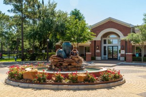 Apartments for Rent in Katy, TX - Clubhouse Exterior with Fountain