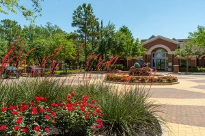 Apartment Rentals in Katy, TX - Exterior Clubhouse & Leasing Office  